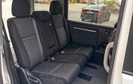 Honda Stepwgn IV, 2017 год, 1 700 000 рублей, 7 фотография