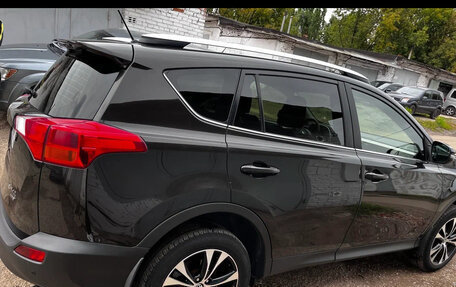 Toyota RAV4, 2015 год, 2 000 000 рублей, 2 фотография