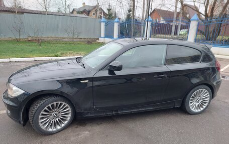 BMW 1 серия, 2011 год, 850 000 рублей, 3 фотография