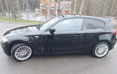 BMW 1 серия, 2011 год, 850 000 рублей, 9 фотография