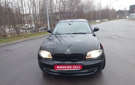 BMW 1 серия, 2011 год, 850 000 рублей, 12 фотография