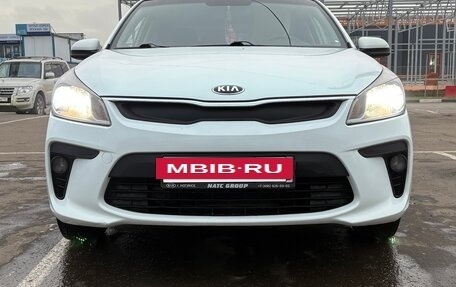 KIA Rio IV, 2018 год, 962 000 рублей, 2 фотография