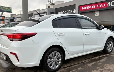 KIA Rio IV, 2018 год, 962 000 рублей, 6 фотография