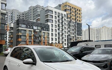 Volkswagen Golf VI, 2009 год, 600 000 рублей, 3 фотография