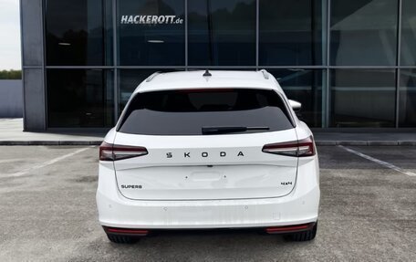 Skoda Superb, 2025 год, 7 400 000 рублей, 4 фотография