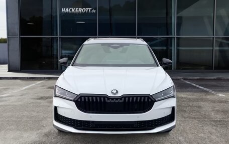 Skoda Superb, 2025 год, 7 400 000 рублей, 8 фотография