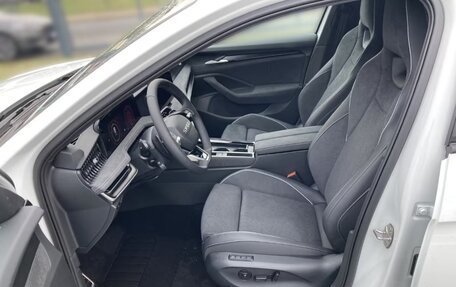 Skoda Superb, 2025 год, 7 400 000 рублей, 10 фотография