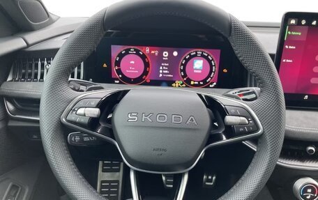 Skoda Superb, 2025 год, 7 400 000 рублей, 12 фотография