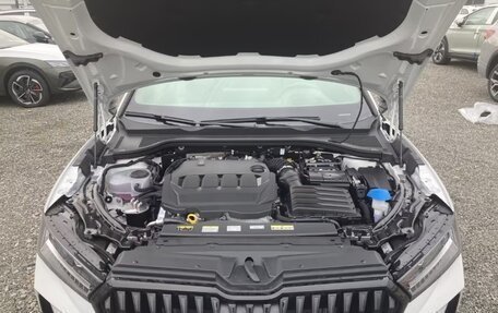 Skoda Superb, 2025 год, 7 400 000 рублей, 19 фотография