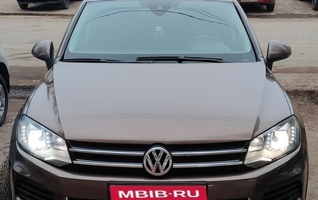 Volkswagen Touareg III, 2011 год, 1 500 000 рублей, 1 фотография