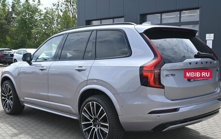 Volvo XC90 II рестайлинг, 2025 год, 13 000 000 рублей, 4 фотография