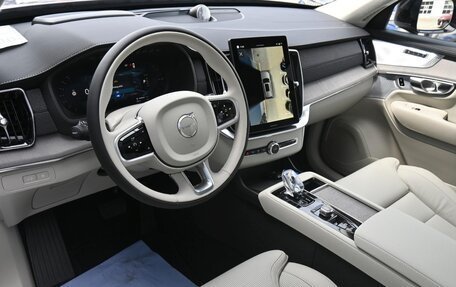 Volvo XC90 II рестайлинг, 2025 год, 13 000 000 рублей, 31 фотография