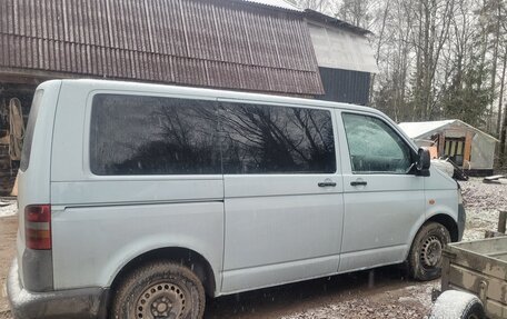 Volkswagen Caravelle T5, 2006 год, 920 000 рублей, 3 фотография