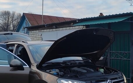 Volkswagen Touareg III, 2011 год, 1 500 000 рублей, 2 фотография