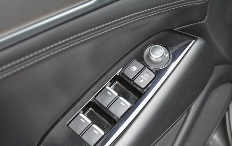 Mazda 6, 2020 год, 2 350 000 рублей, 24 фотография