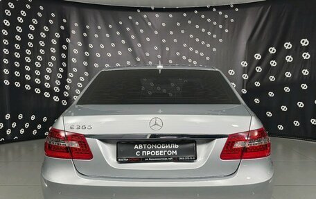 Mercedes-Benz E-Класс, 2011 год, 1 750 000 рублей, 6 фотография