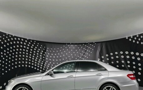 Mercedes-Benz E-Класс, 2011 год, 1 750 000 рублей, 8 фотография