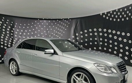 Mercedes-Benz E-Класс, 2011 год, 1 750 000 рублей, 3 фотография