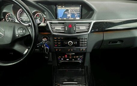 Mercedes-Benz E-Класс, 2011 год, 1 750 000 рублей, 28 фотография