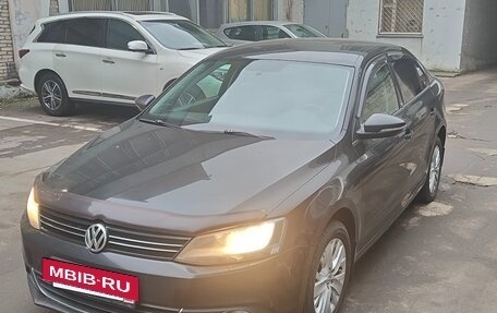 Volkswagen Jetta VI, 2014 год, 900 000 рублей, 5 фотография