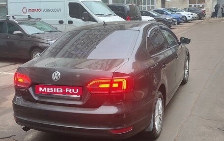 Volkswagen Jetta VI, 2014 год, 900 000 рублей, 3 фотография