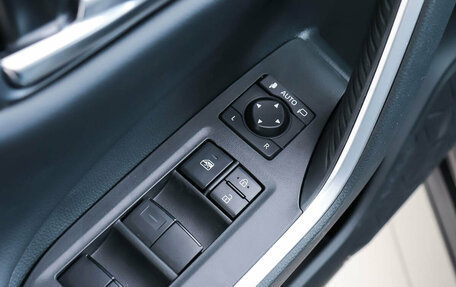 Toyota RAV4, 2025 год, 4 690 000 рублей, 11 фотография