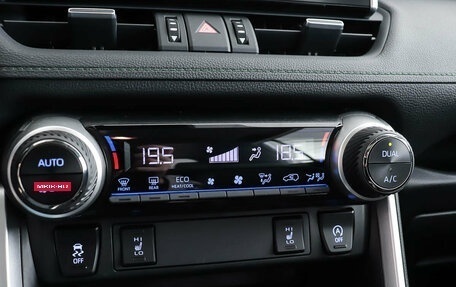 Toyota RAV4, 2025 год, 4 690 000 рублей, 23 фотография