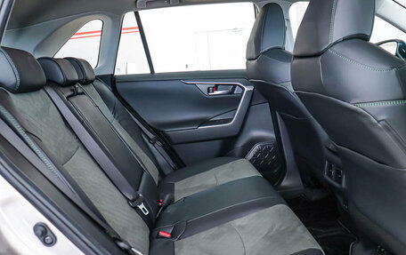 Toyota RAV4, 2025 год, 4 690 000 рублей, 28 фотография