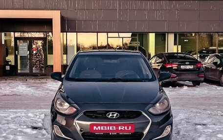 Hyundai Solaris II рестайлинг, 2011 год, 638 607 рублей, 3 фотография