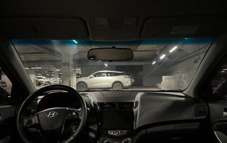 Hyundai Solaris II рестайлинг, 2013 год, 940 000 рублей, 9 фотография