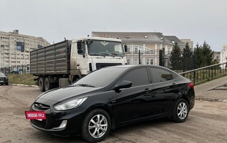 Hyundai Solaris II рестайлинг, 2013 год, 940 000 рублей, 8 фотография