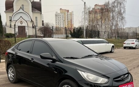 Hyundai Solaris II рестайлинг, 2013 год, 940 000 рублей, 4 фотография