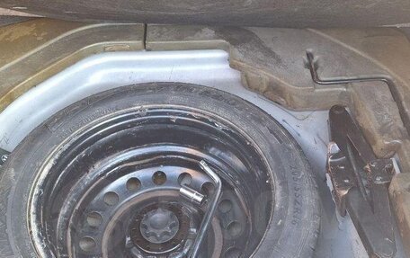 Toyota Avensis III рестайлинг, 2006 год, 660 000 рублей, 8 фотография