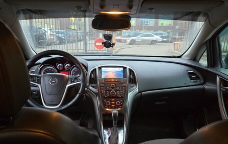 Opel Astra J, 2010 год, 700 000 рублей, 7 фотография