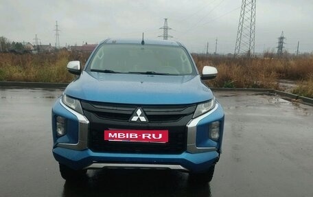 Mitsubishi L200 IV рестайлинг, 2019 год, 2 100 000 рублей, 4 фотография