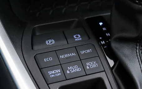 Toyota RAV4, 2025 год, 4 690 000 рублей, 24 фотография