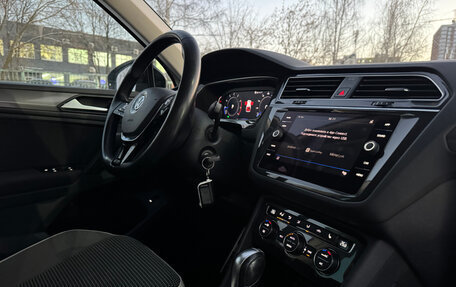 Volkswagen Tiguan II, 2019 год, 2 859 000 рублей, 16 фотография