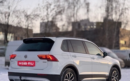 Volkswagen Tiguan II, 2019 год, 2 859 000 рублей, 5 фотография