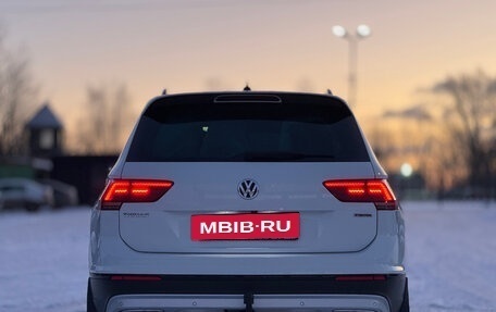 Volkswagen Tiguan II, 2019 год, 2 859 000 рублей, 6 фотография