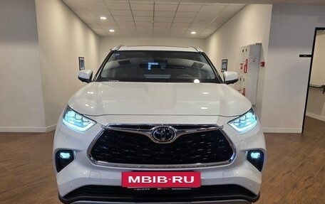 Toyota Highlander, 2025 год, 6 300 000 рублей, 6 фотография