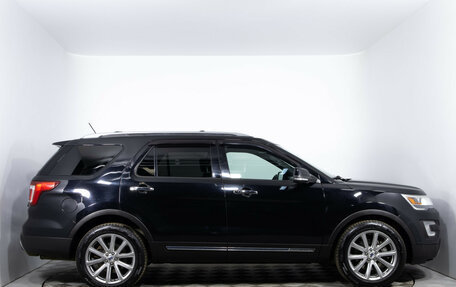 Ford Explorer VI, 2018 год, 2 450 000 рублей, 4 фотография