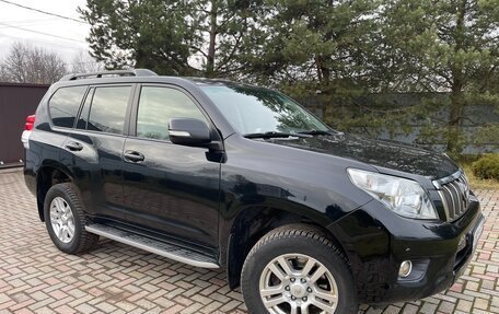 Toyota Land Cruiser Prado 150 рестайлинг 2, 2011 год, 2 120 000 рублей, 5 фотография