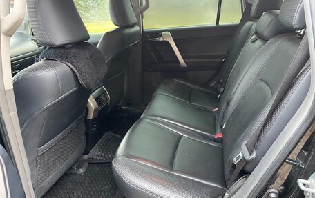 Toyota Land Cruiser Prado 150 рестайлинг 2, 2011 год, 2 120 000 рублей, 14 фотография