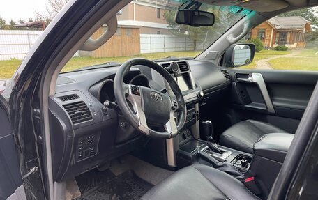 Toyota Land Cruiser Prado 150 рестайлинг 2, 2011 год, 2 120 000 рублей, 13 фотография