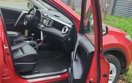 Toyota RAV4, 2013 год, 2 000 000 рублей, 5 фотография