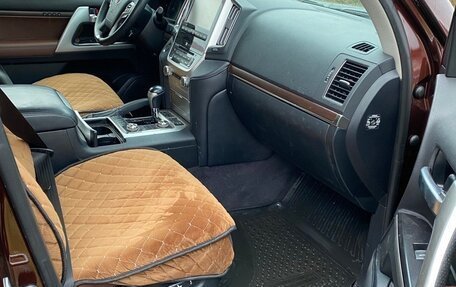 Toyota Land Cruiser 200, 2016 год, 6 350 000 рублей, 7 фотография