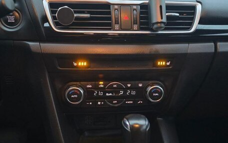 Mazda 3, 2015 год, 1 260 000 рублей, 11 фотография