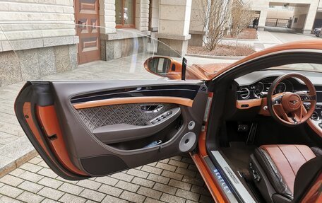 Bentley Continental GT III, 2018 год, 20 500 000 рублей, 7 фотография