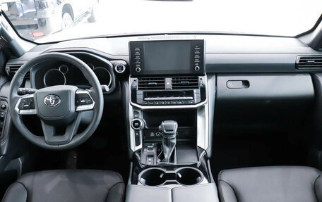 Toyota Land Cruiser, 2025 год, 16 300 000 рублей, 8 фотография