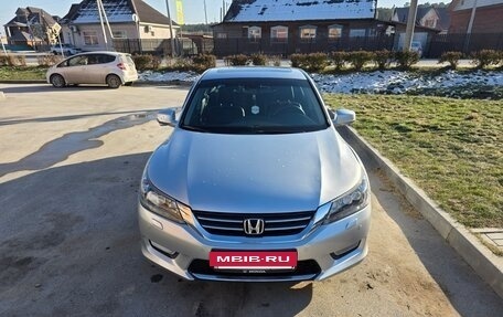 Honda Accord IX рестайлинг, 2013 год, 2 150 000 рублей, 11 фотография